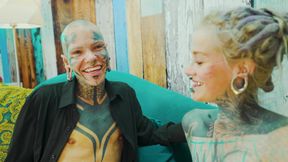 Tattooed Trans Girl Lesbian Play Pussy Licking and Toy