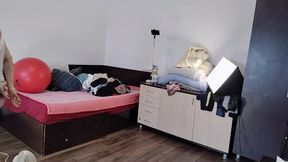 Amateur Wife Has Fun Trying on Clothes and Cutting.