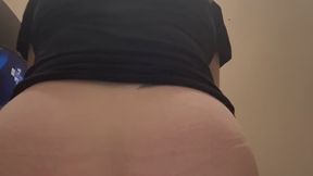 Pee and a few farts in public toilet