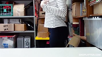 Katy Kiss is a sweet, blonde chick who likes to have casual sex with a stranger