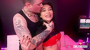 A Mind-blowing And Hot Facial For Delilah Dagger