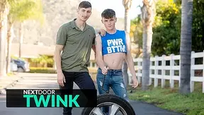 Avery Jones Fumbles Tires but Sucks Cock Like a Freak – Naughty Teens 18+