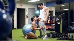 ”Gym Fiend PUA Caught in Action w Buxxom Ho”