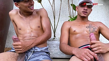 Solo com os novinhos pirocudos - Mlk Edu e Victão Porrete