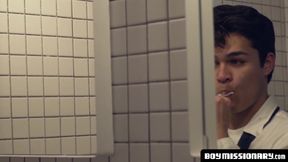 BoyMissionary.com - Bathroom hookup of two horny Mormon twinks