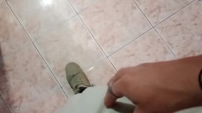 me follo a mi hermanastra de piernas grandes vestido corto y tangas rojas deliciosas