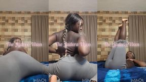 jadera vixen makes it clap in yoga pants!