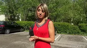 Assia, 25, receptionist, she wants it in the ass!