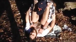 Dos machos follando al aire libre 5