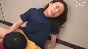 Di Puasin Sama Istri Oom