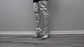 Boots: Modeling Different Pairs of Boots