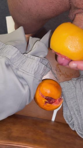 Grapefruit, masturbation