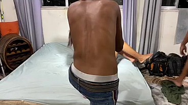 Comi a mulher do corno na frente dele