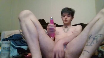 Paris Ruby's Trans Male Cutie Gets Off With Wand & Dildo