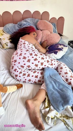 Chubby Girl Week of Farts Daily Short Clips Gassy Girl Natural Loud Rips Compilation