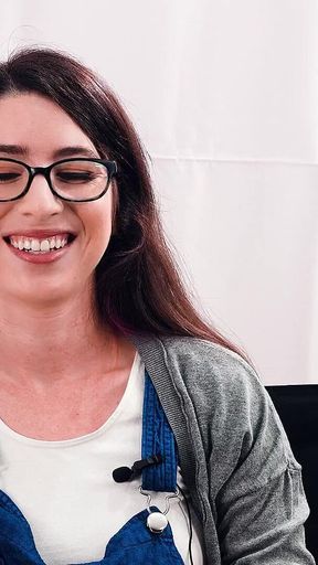 20 Random Questions with Serena Blaire | Adult Time