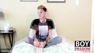 Twink Dylan Mermaid takes a break to jerk it off for fans