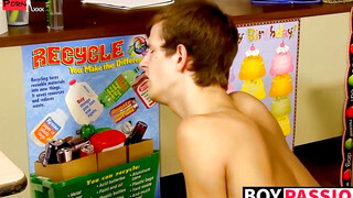 Blond twink Kyle Rash fucks boyfriend to cum at school