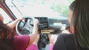 Geral returns to practice with Adrianna in the Fiat 147