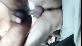 Daddy barebacks amateur in car on backseat