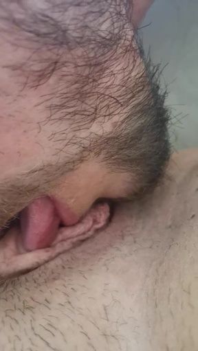 InesetAlex  leche moi