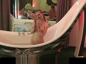 Stellt sich als Stripperin vor und musste auch ficken