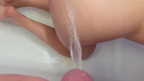 golden rain , pissing on a girl close-up!!!!