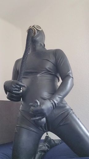 Key moment from "Rubber twice,  Pentyl"