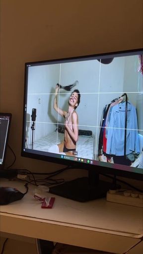 Sex Siren with Cumshot