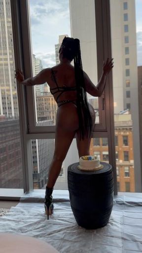 Cake Sitting