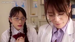 Jovencita Japonesa Tetona 82