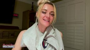 Petite Tattooed Sassy Grips His Thick Cock Firmly Throughout Massage!