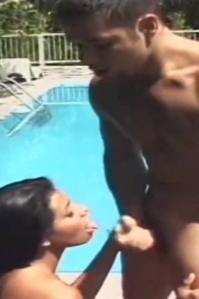 Hot transsexual fucked outdoor