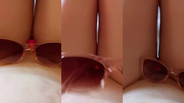 GretaLa mette gli occhiali alla fica.