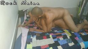 comendo o cu da preta na resenha aqui em casa bebendo cerveja e fumando . - preta fogosa - rock maiaa.