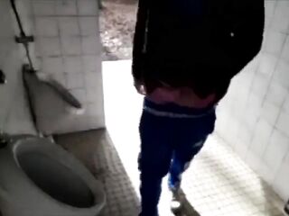 a super hawt trucker