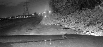 Wagon driver flashes his lights so I give him a flash