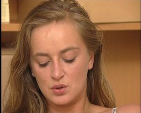 Michelle Huebsche Schlampe Mit Dildo - Michelle Pretty Slut with Dildo