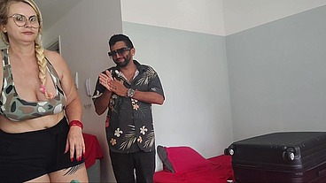 Anão na mala para minha cunhada não saber