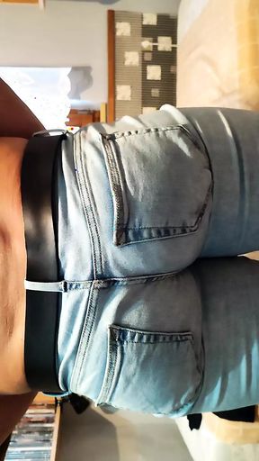 Freddy fuck my fat ass in skinny jeans