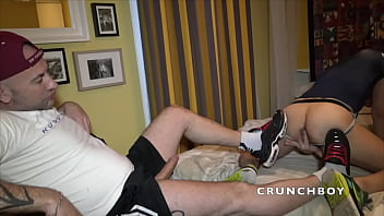 ce mec adore sucer la grosse bite de jess royan