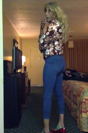 SweetcakesTS blondie