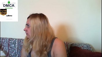 Horny Babe Touches Herself Vigorously On Cam - cam girl From United States of America