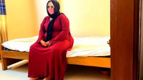 Fucking a Chubby Muslim mother-in-law wearing a red burqa &amp; Hijab