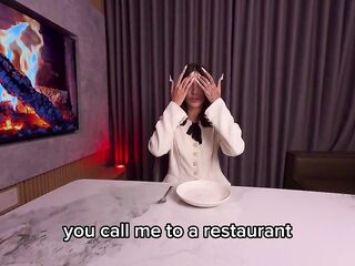 A sexy cutie came on a date and realized that babe had no money