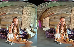 VRHUSH Kendra Cole invites her date over for another round