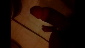 A punto de ba&ntilde_ar me ojal&aacute_ una chica me ayuda es con esto