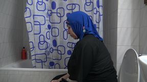 Muslim Woman Is Shocked!!! She Accidentally Sees My Big Cock!