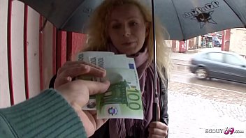 Mature Seduce to Fuck for Cash at real Public Street Casting German