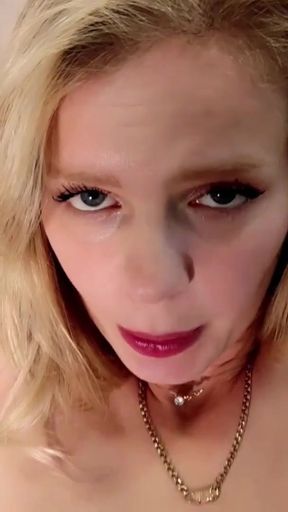 My stepmom loves my cock instead of breakfast.   Clip 2